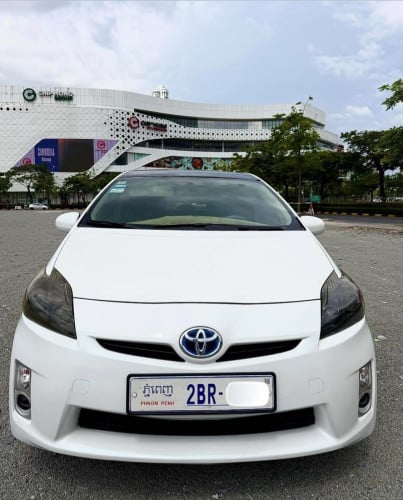 Prius 010 option4 សឡា (ម្ចាស់ដេីម)