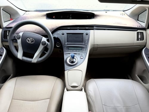 Prius 010 option4 សឡា (ម្ចាស់ដេីម)