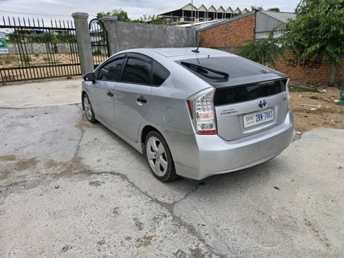 Prius 011 option 3 ម្ចាស់ដើម លក់