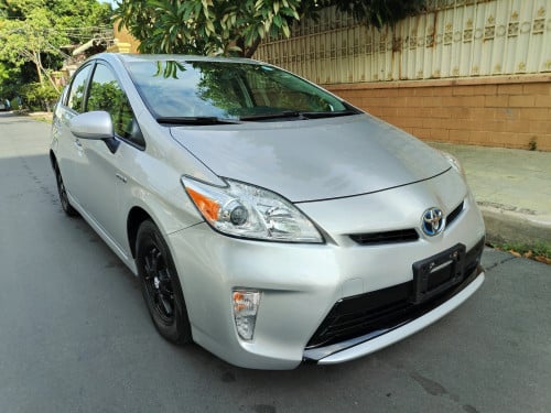 Prius 012 Options 3 16មុឺនម៉ាយហ្សុីន ខាងក្នុងសទឹកដោះគោ សំបកកង់Pirelliថ្មីទាំង4​ ក្រដាសពន្ធ​
