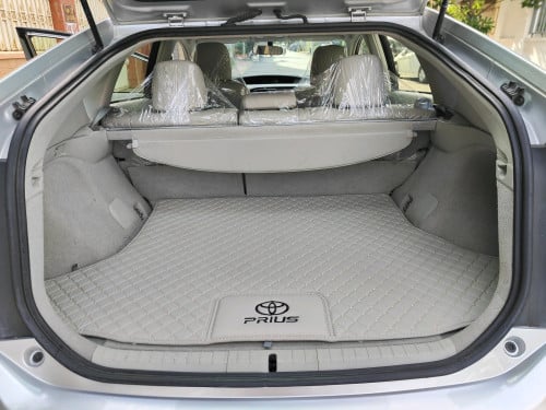Prius 012 Options 3 16មុឺនម៉ាយហ្សុីន ខាងក្នុងសទឹកដោះគោ សំបកកង់Pirelliថ្មីទាំង4​ ក្រដាសពន្ធ​