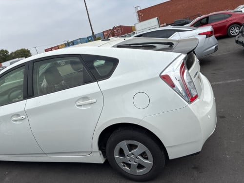 Prius 014 options 3 ឡាន CA មាន🐝ខ្ចៅខ្ចងថ្មី7 ពណ៍