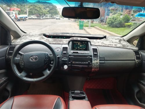 Prius 05 ឡានស្អាត ចរចាបានច្រើន