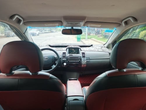 Prius 05 ឡានស្អាត ចរចាបានច្រើន