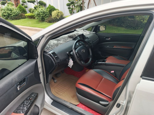 Prius 05 ឡានស្អាត ចរចាបានច្រើន