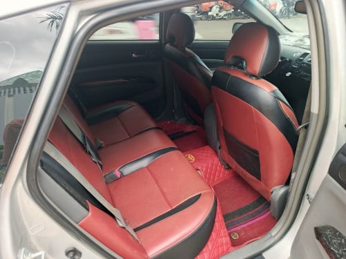 Prius 05 ឡានស្អាត ចរចាបានច្រើន