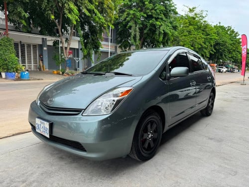 Prius 05 អាគុយ2014 ពណ៌ប្រផេះ