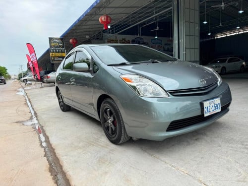 Prius 05 អាគុយ2014 ពណ៌ប្រផេះ