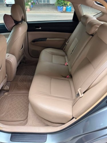 Prius 05 អាគុយ2014 ពណ៌ប្រផេះ