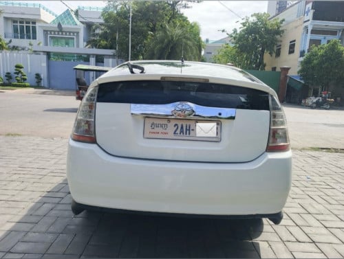 Prius 05 Full Option ឡានស្អាត លក់បន្ទាន់