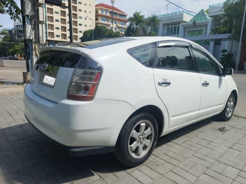 Prius 05 Full Option ឡានស្អាត លក់បន្ទាន់