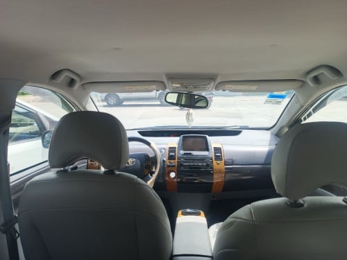 Prius 05 Full Option ឡានស្អាត លក់បន្ទាន់