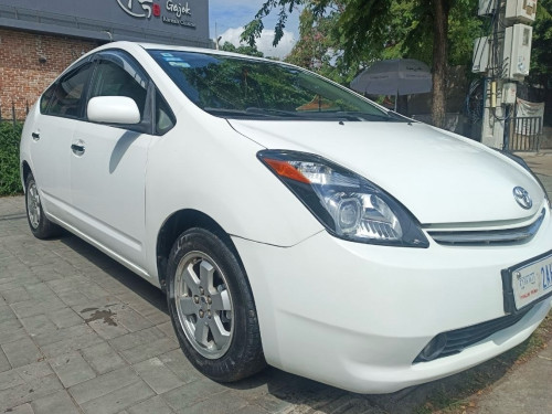 Prius 05 Full Option ឡានស្អាត លក់បន្ទាន់