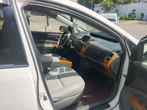 Prius 05 Full Option ឡានស្អាត លក់បន្ទាន់