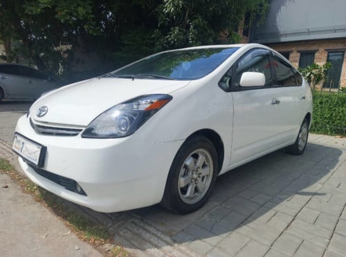 Prius 05 Full Option ឡានស្អាត លក់បន្ទាន់