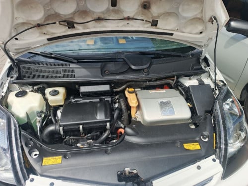 Prius 05 Full Option ឡានស្អាត លក់បន្ទាន់