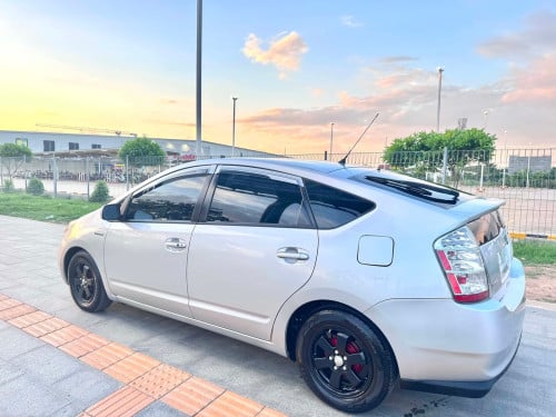 Prius 2006 លក់ប្រញាប់10200$ចចារ