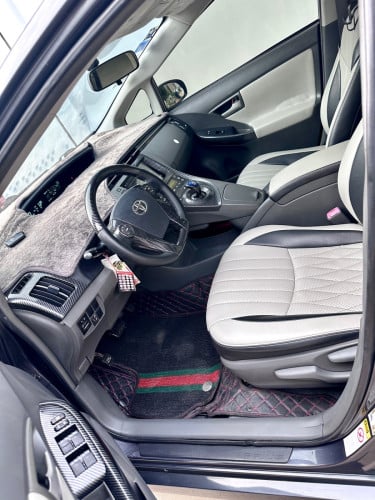 Prius 2011 option2 លេងហើយអស់ សុីនមួយជុំ ម្ចាស់ដើម