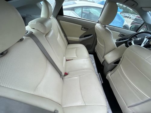 Prius 2012 នាំចូលពីអាមេរិក សាងតែ15+