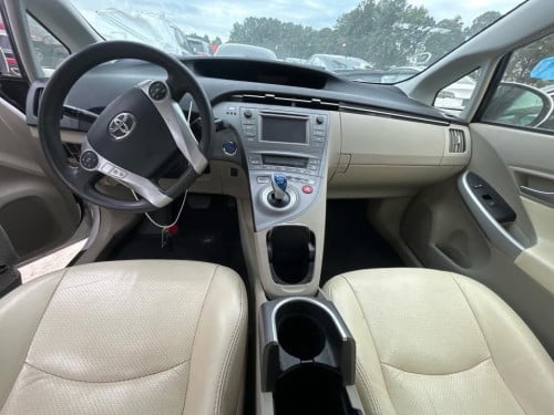 Prius 2012 នាំចូលពីអាមេរិក សាងតែ15+