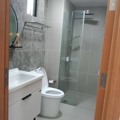 Royal PlatinumTK Available for Rent