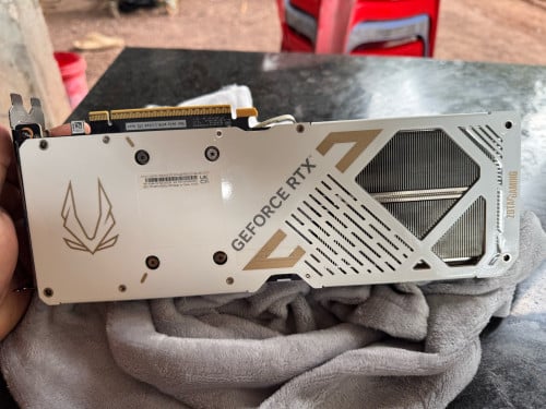 rtx 5070 white ram12G