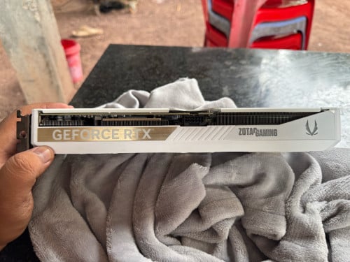 rtx 5070 white ram12G