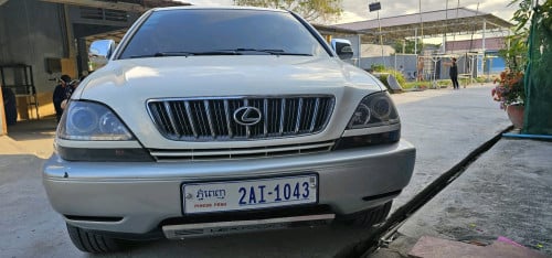 Rx300 ឆ្នាំ 2001 ប៉ុង 2