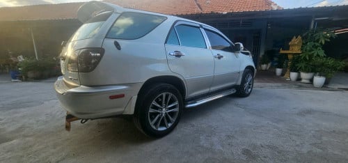 Rx300 ឆ្នាំ 2001 ប៉ុង 2