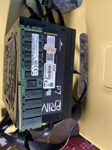 Sell RAM DDR432GBx4 &M2 XPG 512GB &SSD 256GB