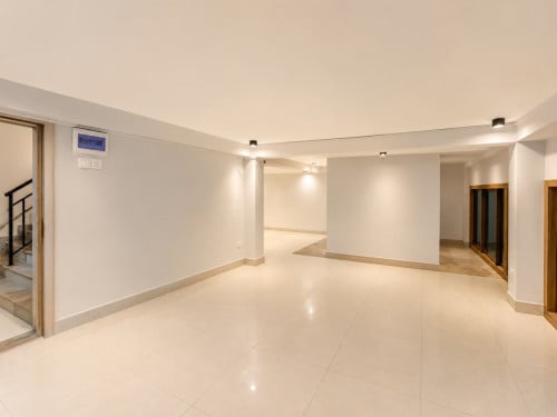 Shophouse for rent on the main road