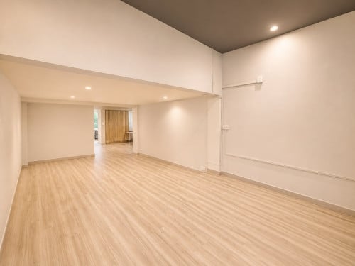 Shophouse for rent on the main road