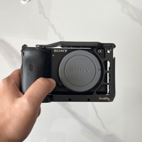 Sony a6600 body good condition less shutter count
