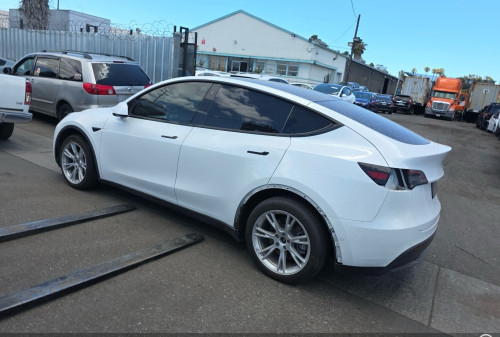 Telsa Model Y 2021 Long Range 520Km