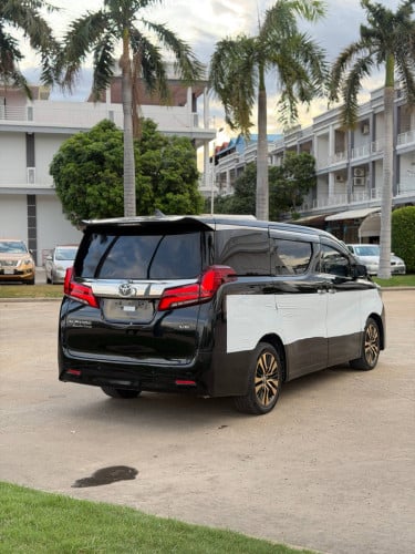 Toyota Alphard 2021 spec Russia