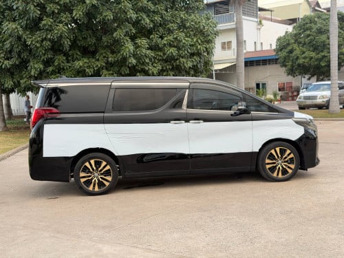 Toyota Alphard 2021 spec Russia