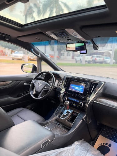 Toyota Alphard 2021 spec Russia