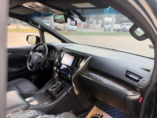 Toyota Alphard 2021 spec Russia