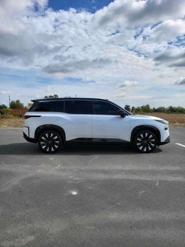 Toyota BZ3X full option