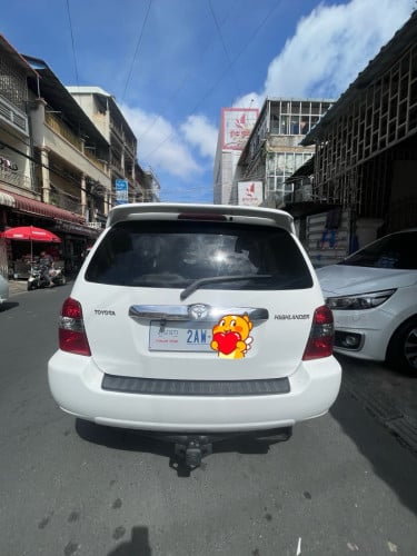 Toyota Highlander 2004 V4 ប៉ុង1 កៅអី3ជួរ ក្នុងលឿង ផ្លាកលេខ PP 2AW xxxx
