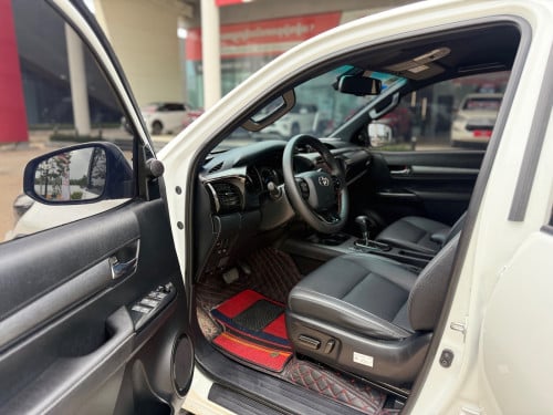 TOYOTA HILUX REVO RALLY 2025