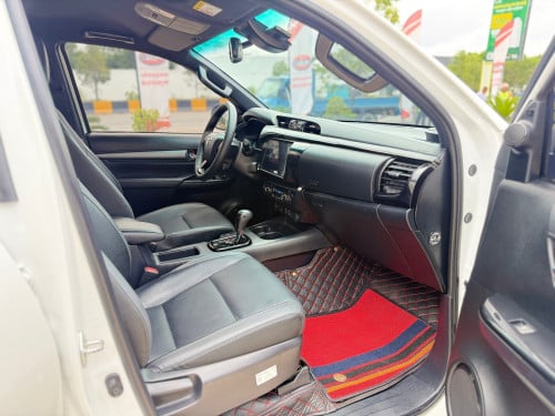 TOYOTA HILUX REVO RALLY 2025