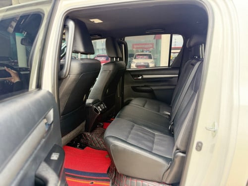 TOYOTA HILUX REVO RALLY 2025