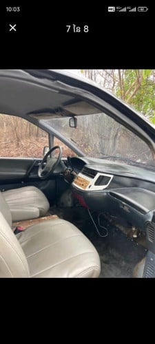 Toyota Previa ឆ្នាំ 96