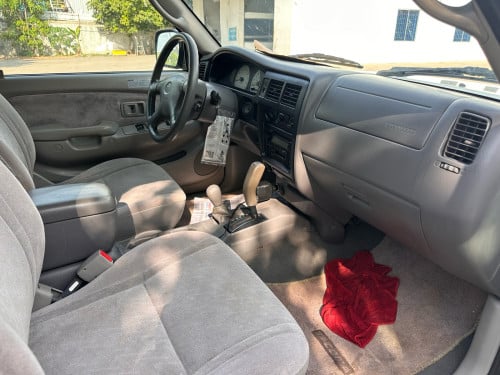 TOYOTA TACOMA 2004 P2