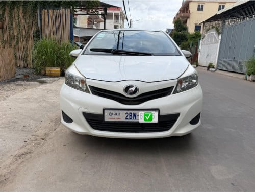 Toyota Vitz 2012 Smart key Full
