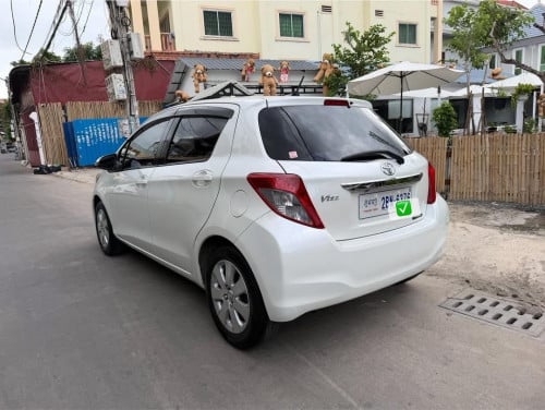 Toyota Vitz 2012 Smart key Full