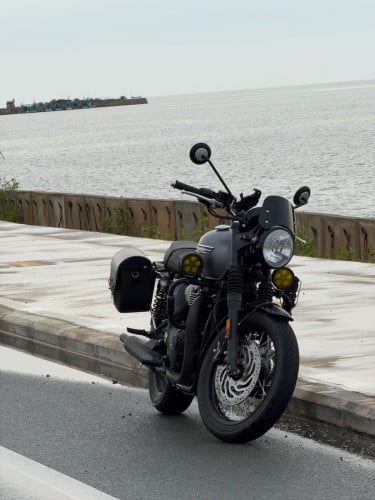 Triumph T120 Black 2025 99%
