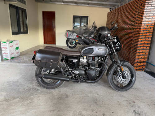 Triumph T120 Black 2025 99%