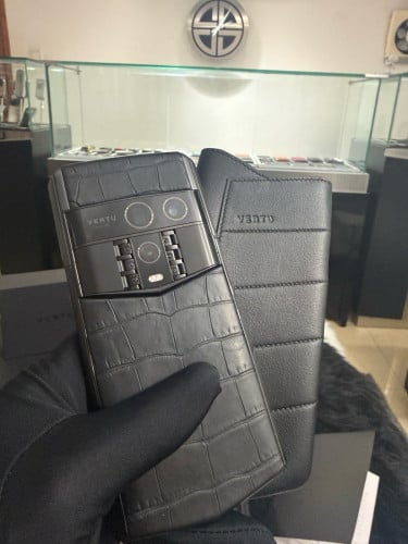 Vertu Agent Q mix Gold